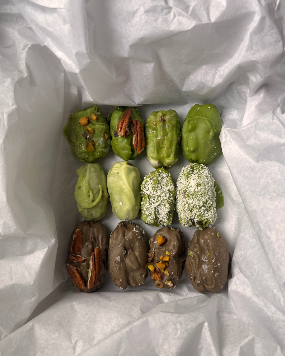 Stuffed Dates with Matcha, Hojicha and white chocolate